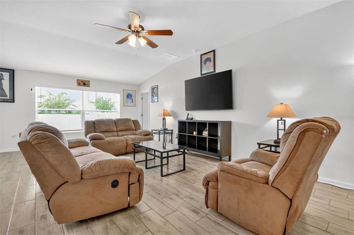 Image No.22-4 Bed Property for sale