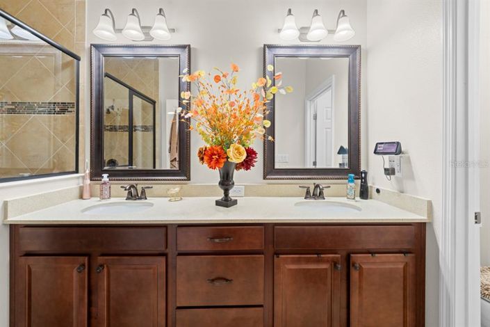 Image No.11-3 Bed Property for sale