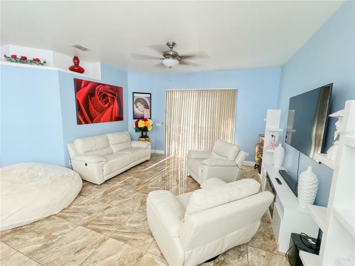 Image No.12-4 Bed Property for sale