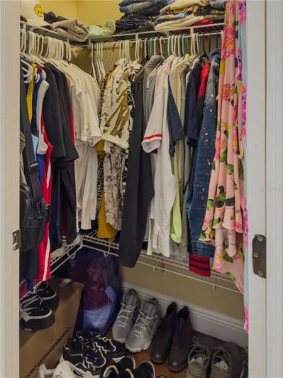 Image No.25-4 Bed Property for sale