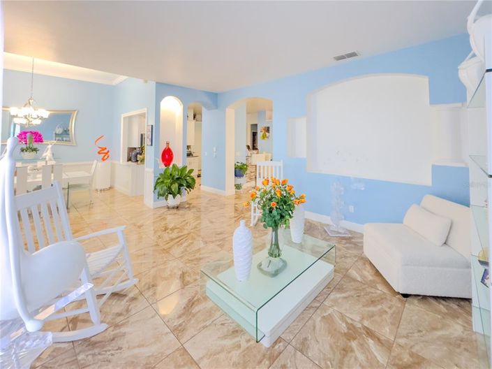 Image No.5-4 Bed Property for sale