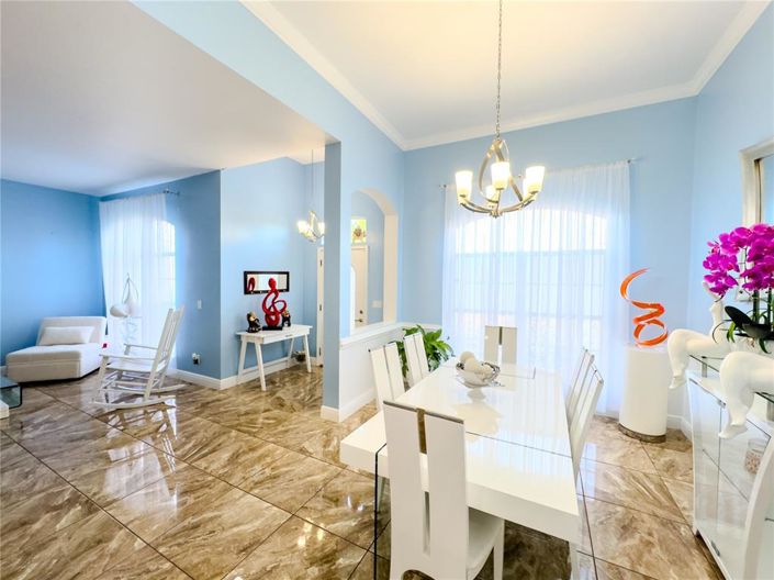 Image No.6-4 Bed Property for sale