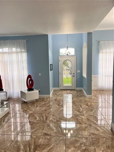 Image No.9-4 Bed Property for sale