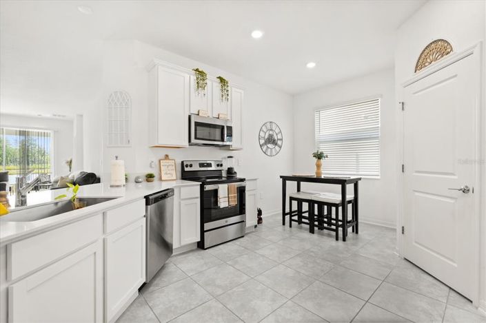 Image No.13-3 Bed Property for sale