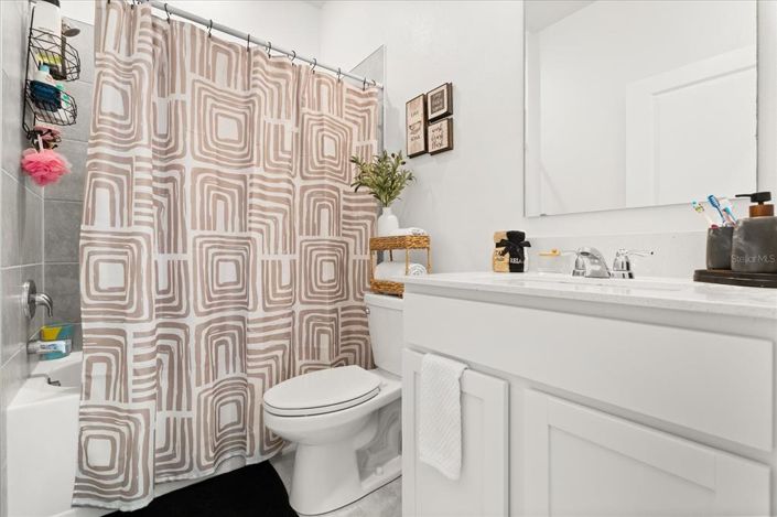 Image No.19-3 Bed Property for sale