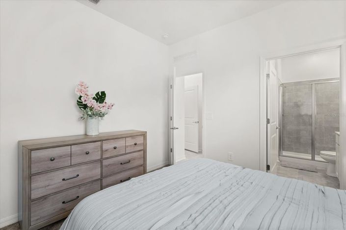 Image No.24-3 Bed Property for sale