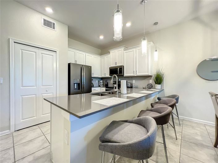 Image No.8-2 Bed Property for sale