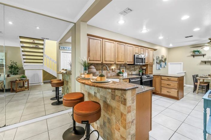 Image No.10-3 Bed Townhouse for sale