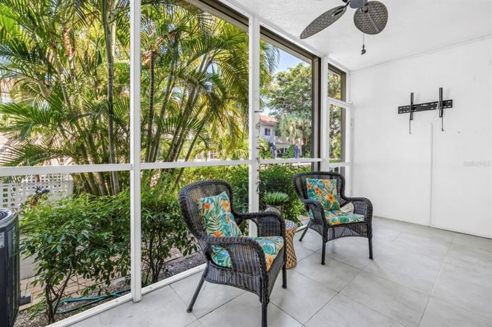 Image No.15-3 Bed Townhouse for sale