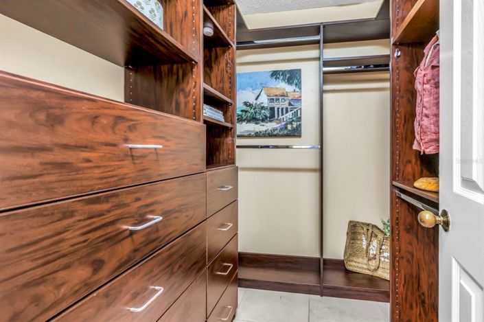 Image No.23-3 Bed Townhouse for sale