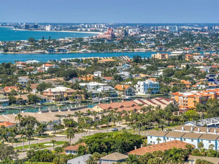 Image No.35-3 Bed Townhouse for sale