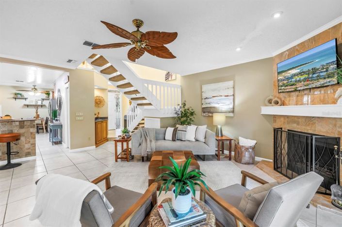 Image No.8-3 Bed Townhouse for sale