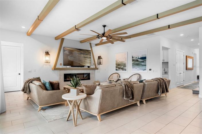 Image No.10-9 Bed Property for sale