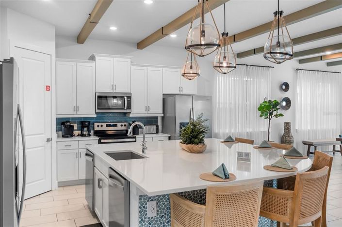 Image No.15-9 Bed Property for sale