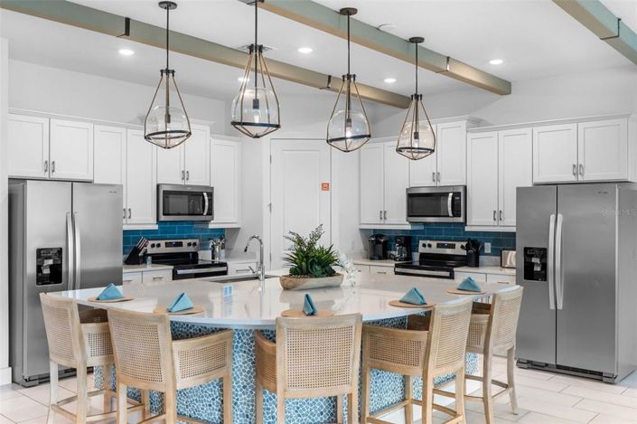 Image No.16-9 Bed Property for sale