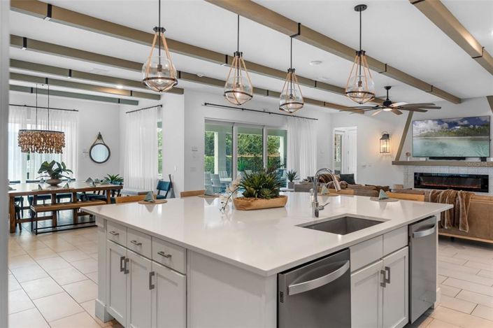 Image No.18-9 Bed Property for sale