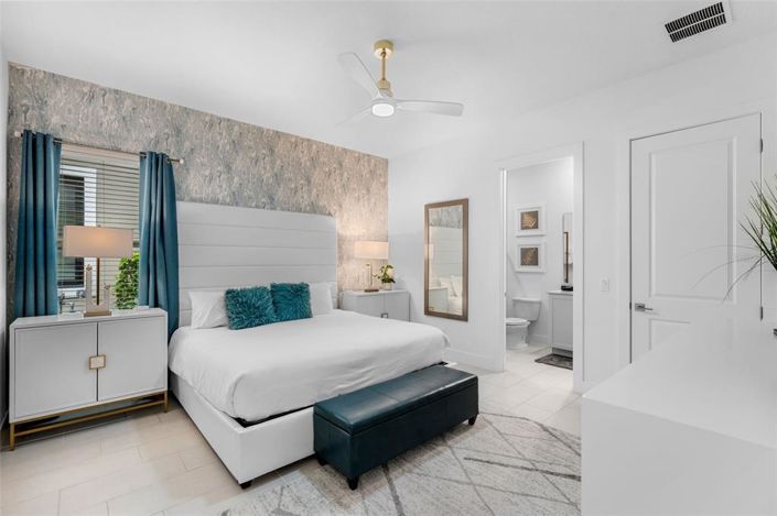 Image No.23-9 Bed Property for sale