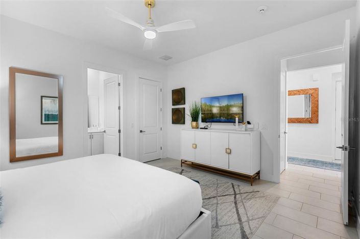 Image No.24-9 Bed Property for sale