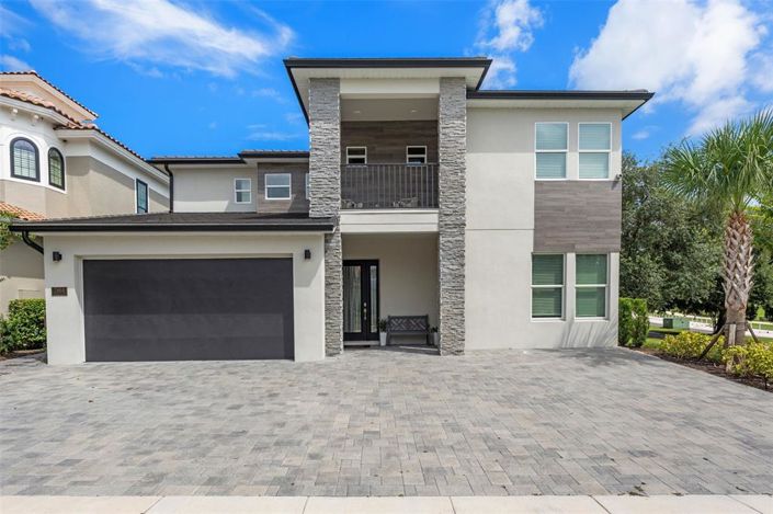 Image No.3-9 Bed Property for sale