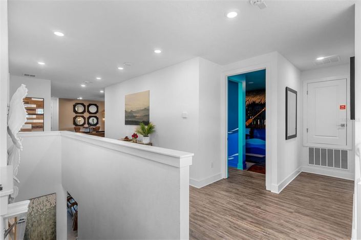 Image No.33-9 Bed Property for sale