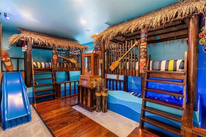 Image No.38-9 Bed Property for sale