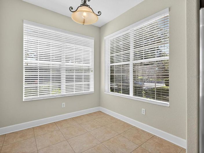 Image No.12-3 Bed Townhouse for sale