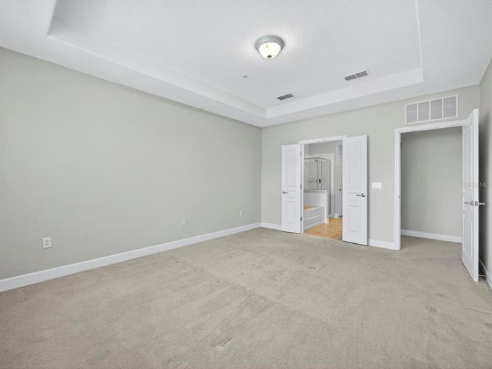 Image No.17-3 Bed Townhouse for sale