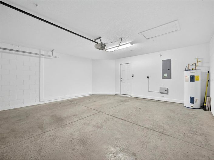 Image No.36-3 Bed Townhouse for sale