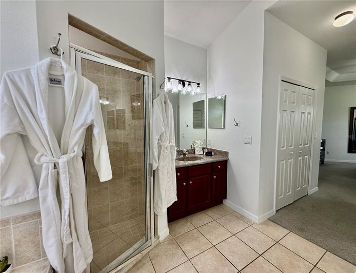 Image No.31-5 Bed Property for sale