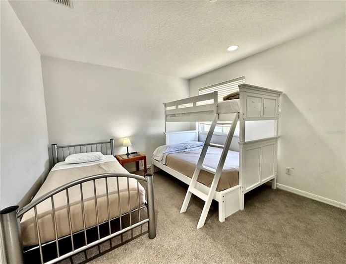 Image No.40-5 Bed Property for sale