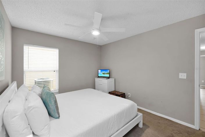 Image No.22-5 Bed Property for sale