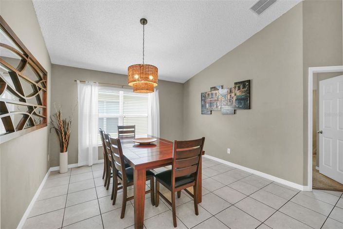 Image No.4-5 Bed Property for sale