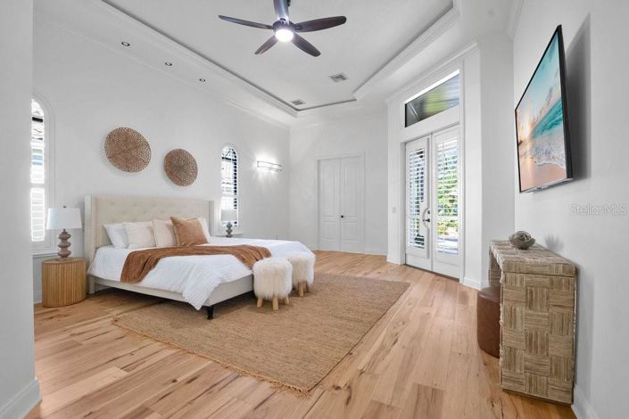 Image No.18-5 Bed Property for sale