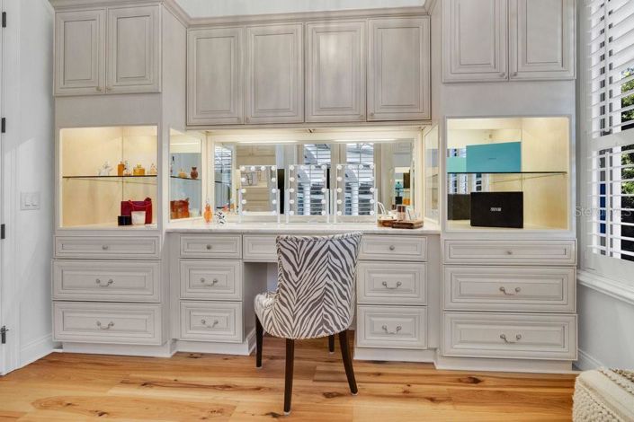 Image No.24-5 Bed Property for sale