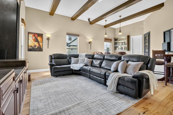 Image No.30-5 Bed Property for sale