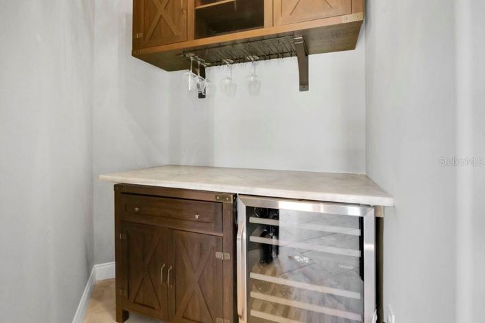 Image No.33-5 Bed Property for sale