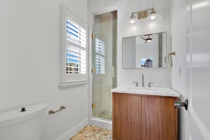 Image No.40-5 Bed Property for sale