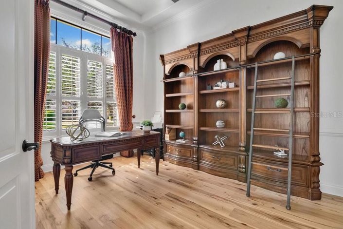 Image No.42-5 Bed Property for sale