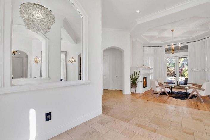 Image No.8-5 Bed Property for sale