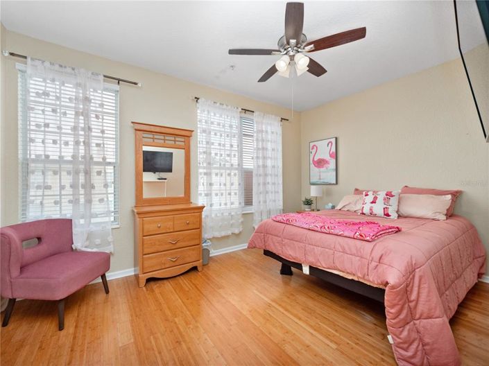 Image No.17-3 Bed Property for sale