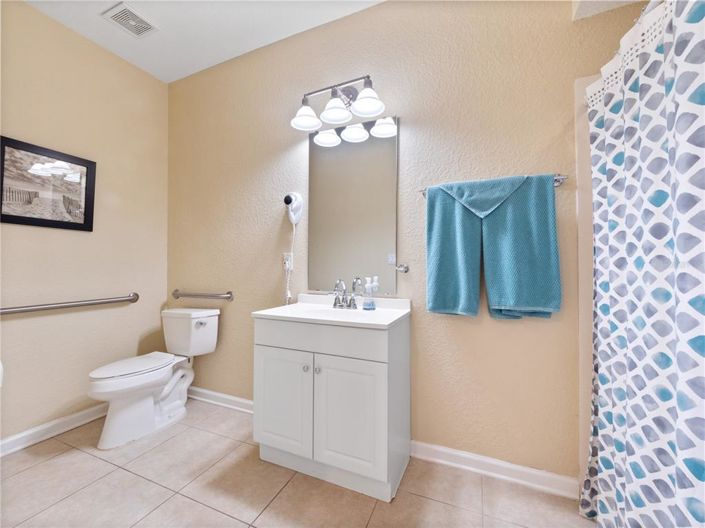 Image No.23-3 Bed Property for sale