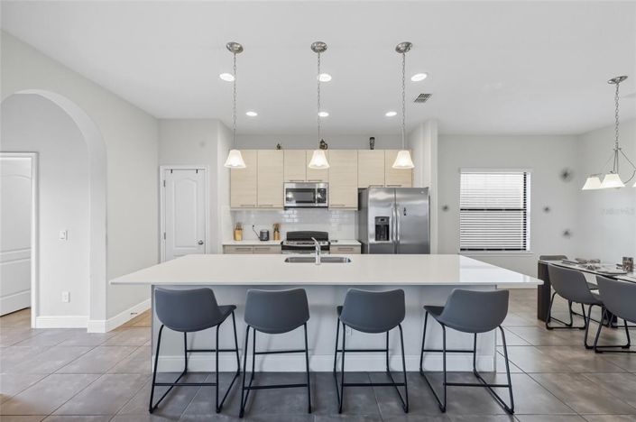 Image No.26-4 Bed Property for sale