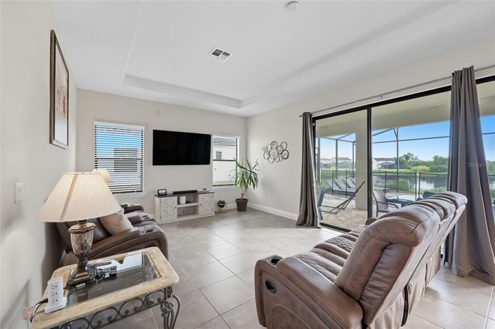 Image No.30-4 Bed Property for sale