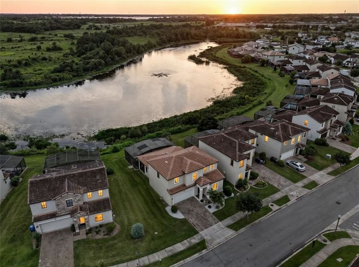 Image No.4-4 Bed Property for sale