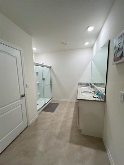 Image No.9-3 Bed Property for sale