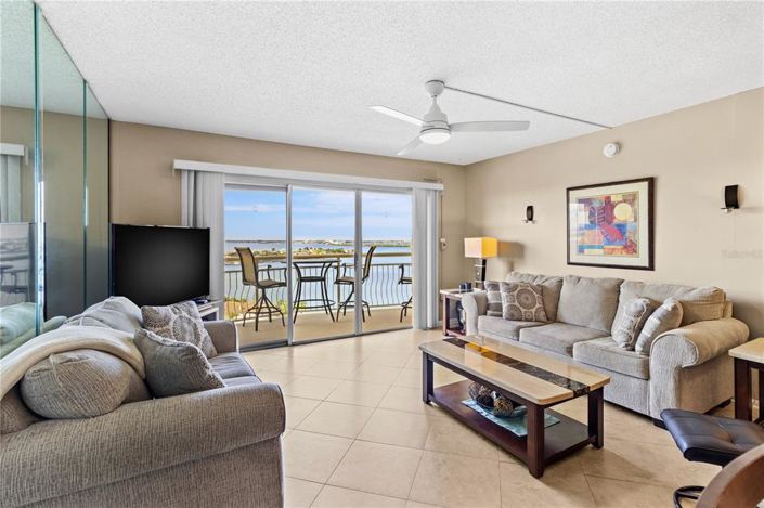 Image No.11-2 Bed Property for sale