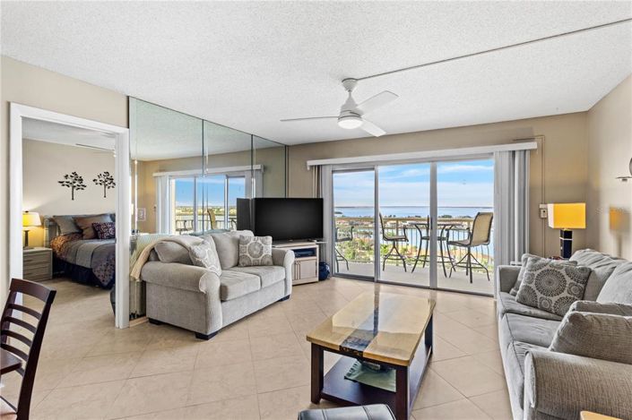 Image No.12-2 Bed Property for sale