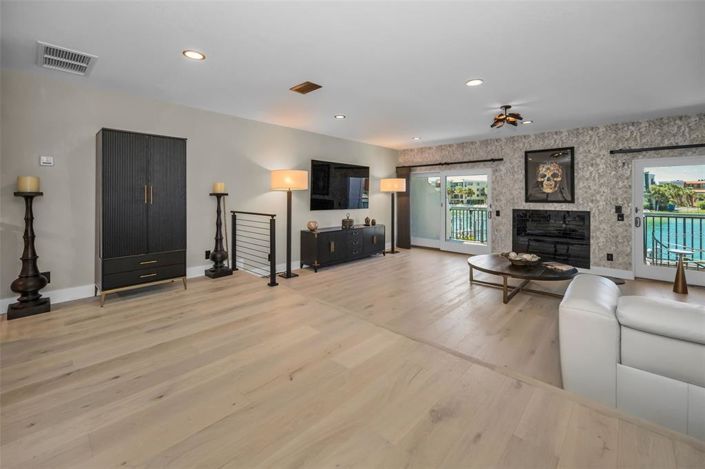 Image No.16-3 Bed Property for sale