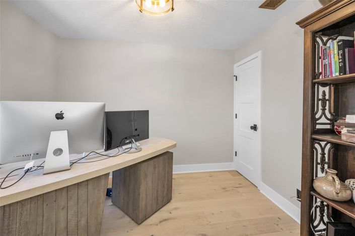 Image No.23-3 Bed Property for sale