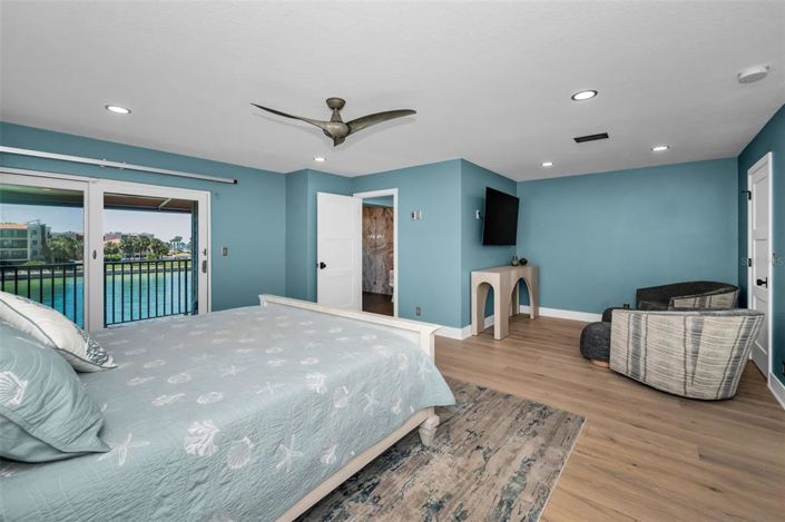 Image No.28-3 Bed Property for sale